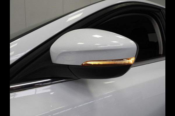 Ford Focus 1.0 EcoBoost Hybrid Titanium X NAVI/CAMERA/LED/VIRTUAL/16"LMV!