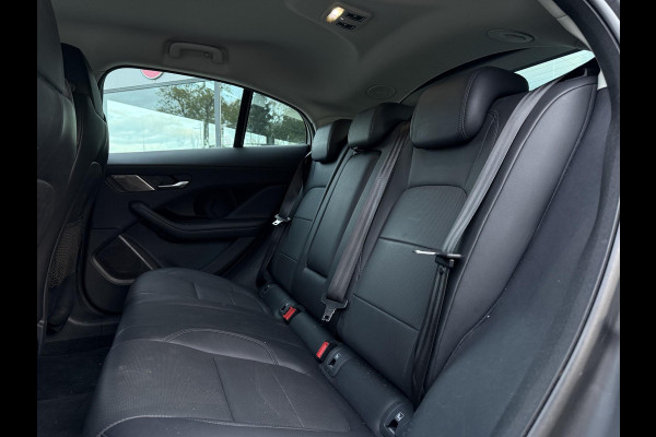 Jaguar I-PACE EV400 Business Edition S 90 kWh | Meridian | Camera | Leder | Jaguar I-PACE EV400 Business Edition S 90 kWh | Meridian | Camera | Leder |