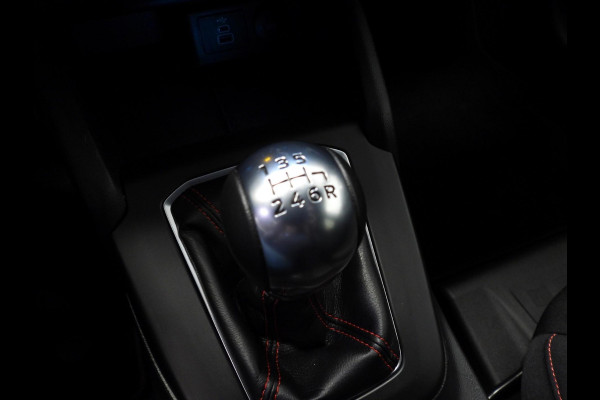 Ford FOCUS Wagon 1.0 EcoBoost Hybrid ST Line NAVI/CAMERA/CLIMA/WINTERPACK/17"LMV!