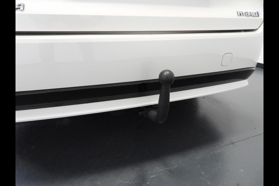 Toyota Corolla Touring Sports 1.8 Hybrid Business NAVI-APP/CLIMA/CAMERA/TREKH./16"LMV!