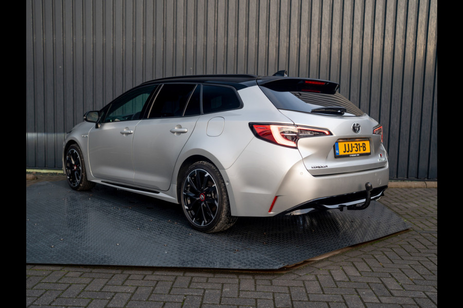 Toyota Corolla Touring Sports 2.0 Hybrid Premium | Trekhaak afnb. | Head Up | Stoel & Stuur verw. | BSM | PDC V&A | Prijs Rijklaar!!