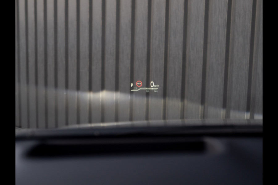 Toyota Corolla Touring Sports 2.0 Hybrid Premium | Trekhaak afnb. | Head Up | Stoel & Stuur verw. | BSM | PDC V&A | Prijs Rijklaar!!