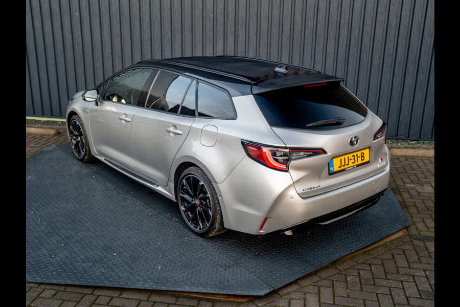 Toyota Corolla Touring Sports 2.0 Hybrid Premium | Trekhaak afnb. | Head Up | Stoel & Stuur verw. | BSM | PDC V&A | Prijs Rijklaar!!