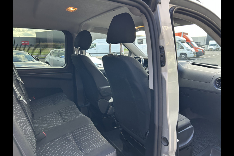Mercedes-Benz Vito 116 CDI Lang Dubbele cabine / Distronic / Camera / Parkeersensoren / Navigatie / Airco / LMV