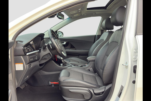 Kia Niro 1.6 GDi Hybrid DynamicLine Style Pack Automaat | Navi | Camera | Schuif/kantel dak | Cruise | Apple Carplay & Android Auto | H-Leder | Sensoren |