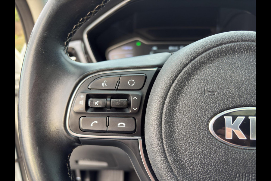 Kia Niro 1.6 GDi Hybrid DynamicLine Style Pack Automaat | Navi | Camera | Schuif/kantel dak | Cruise | Apple Carplay & Android Auto | H-Leder | Sensoren |