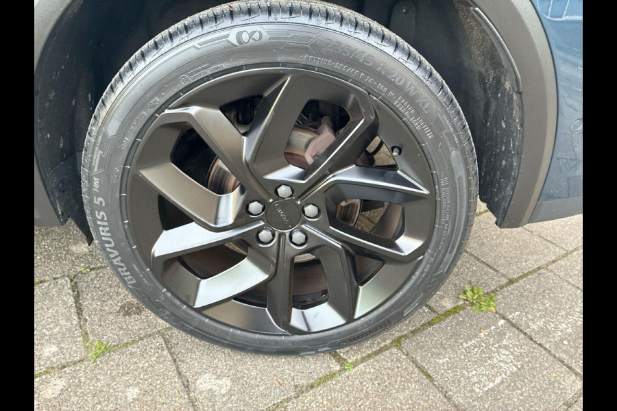 Lynk & Co 01 1.5 Plug in Hybrid Black Line| SkyRoof | Camera | Climate Pack | Pilot Assist | Park Assist | Carplay Android auto