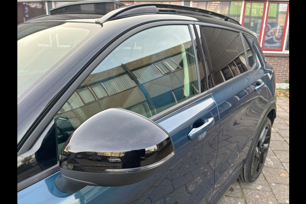 Lynk & Co 01 1.5 Plug in Hybrid Black Line| SkyRoof | Camera | Climate Pack | Pilot Assist | Park Assist | Carplay Android auto