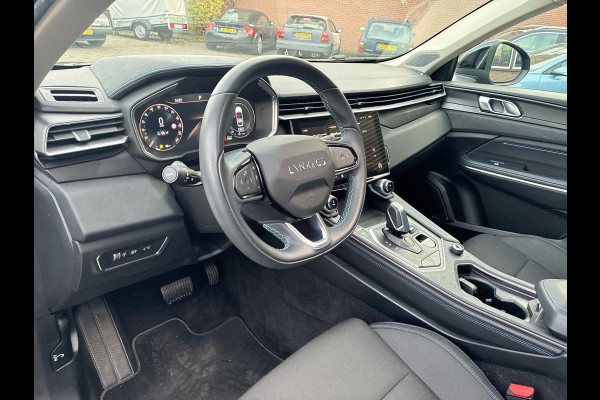 Lynk & Co 01 1.5 Plug in Hybrid Black Line| SkyRoof | Camera | Climate Pack | Pilot Assist | Park Assist | Carplay Android auto