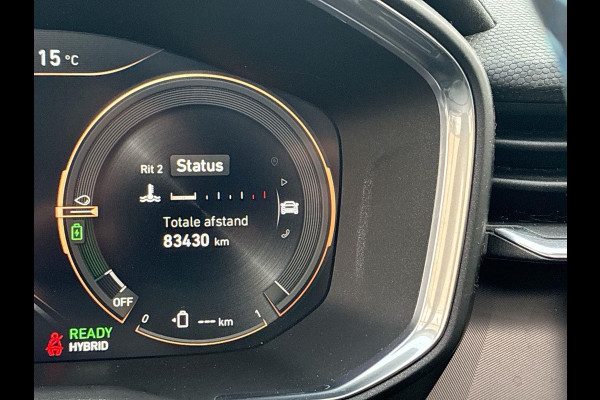 Lynk & Co 01 1.5 Plug in Hybrid Black Line| SkyRoof | Camera | Climate Pack | Pilot Assist | Park Assist | Carplay Android auto