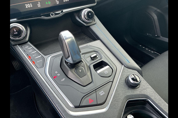 Lynk & Co 01 1.5 Plug in Hybrid Black Line| SkyRoof | Camera | Climate Pack | Pilot Assist | Park Assist | Carplay Android auto