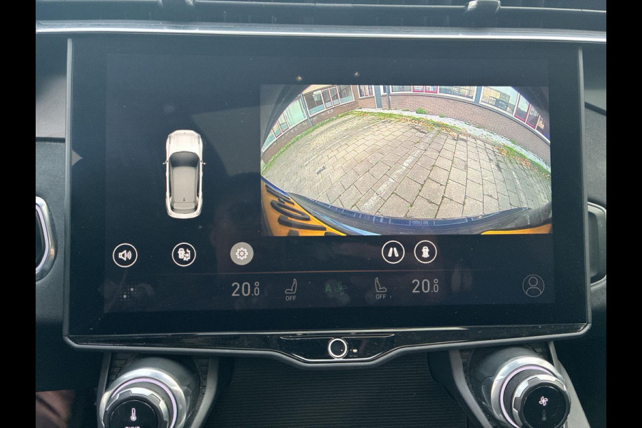 Lynk & Co 01 1.5 Plug in Hybrid Black Line| SkyRoof | Camera | Climate Pack | Pilot Assist | Park Assist | Carplay Android auto