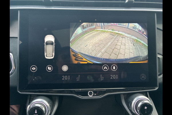 Lynk & Co 01 1.5 Plug in Hybrid Black Line| SkyRoof | Camera | Climate Pack | Pilot Assist | Park Assist | Carplay Android auto