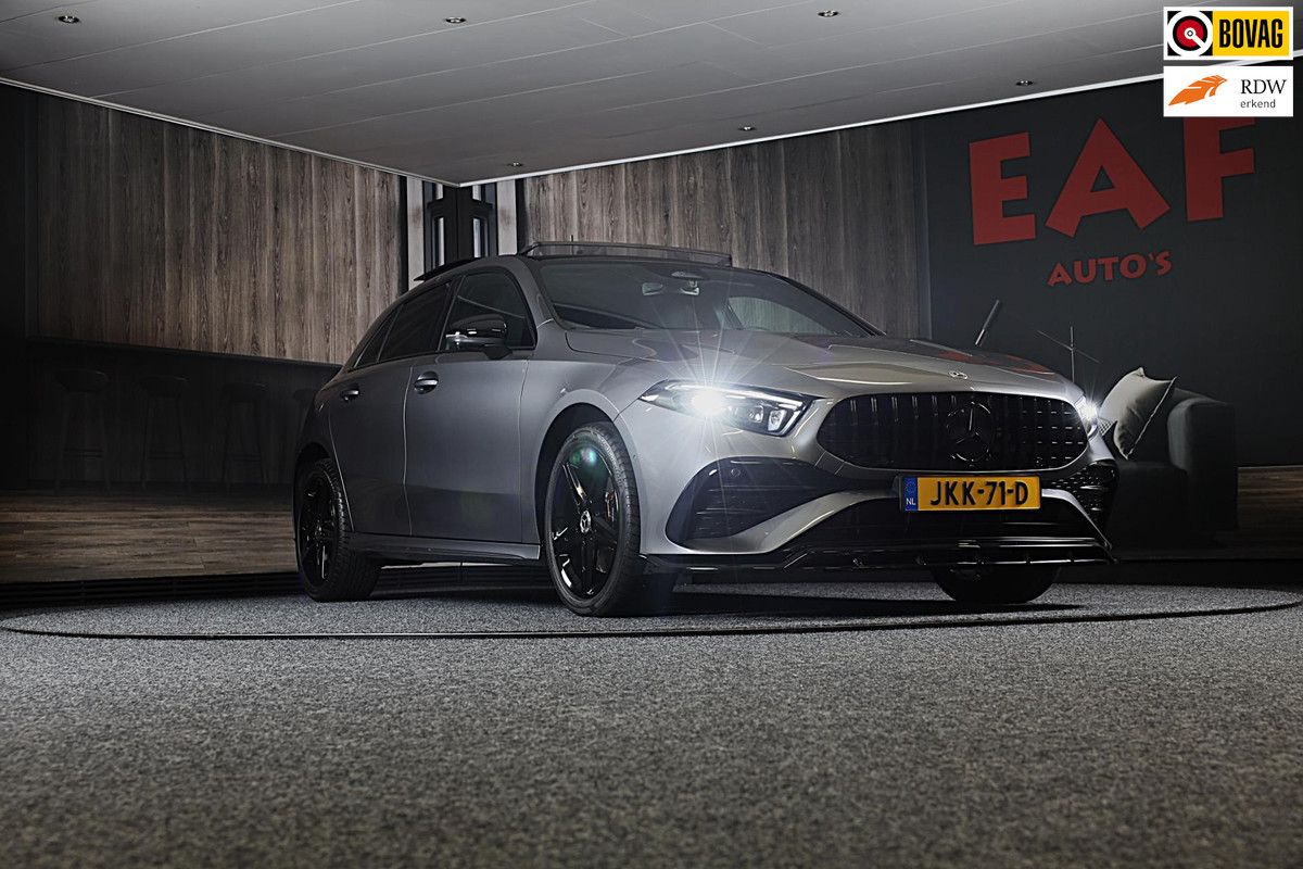 Mercedes-Benz A-Klasse 250 e AMG 45 Look / Memory / Elek Stoelen / Acc / Head Up / 360 Camera / Pano / 18 Inch