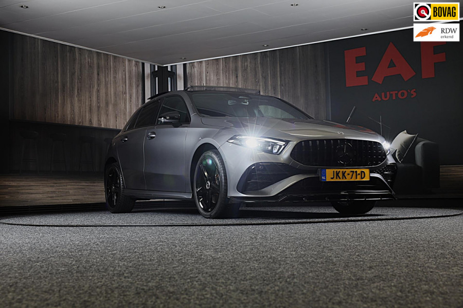 Mercedes-Benz A-Klasse 250 e AMG 45 Look / Memory / Elek Stoelen / Acc / Head Up / 360 Camera / Pano / 18 Inch