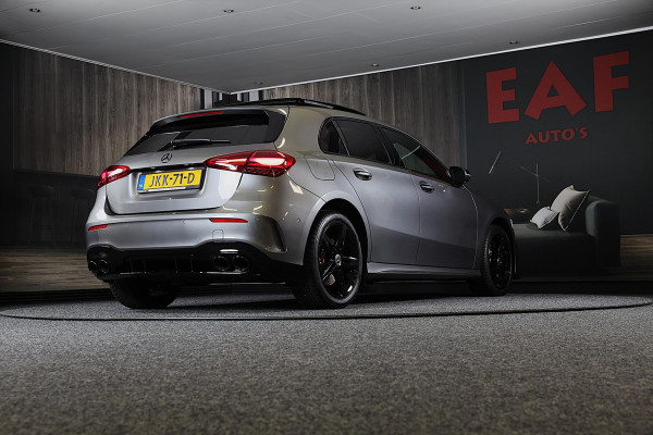 Mercedes-Benz A-Klasse 250 e AMG 45 Look / Memory / Elek Stoelen / Acc / Head Up / 360 Camera / Pano / 18 Inch