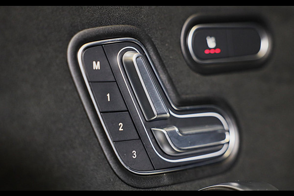 Mercedes-Benz A-Klasse 250 e AMG 45 Look / Memory / Elek Stoelen / Acc / Head Up / 360 Camera / Pano / 18 Inch