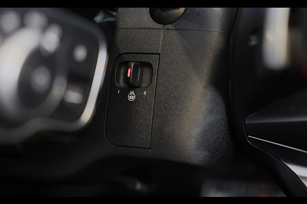 Mercedes-Benz A-Klasse 250 e AMG 45 Look / Memory / Elek Stoelen / Acc / Head Up / 360 Camera / Pano / 18 Inch