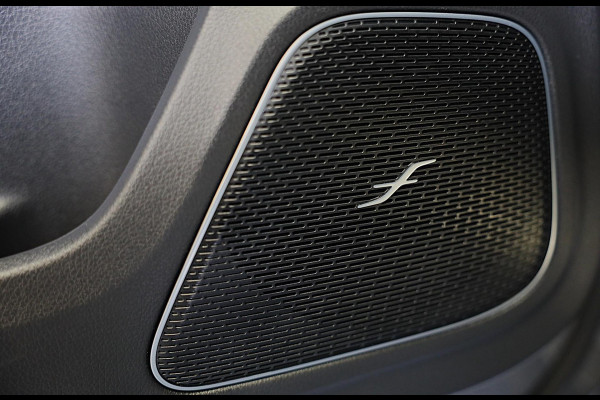 Mercedes-Benz A-Klasse 250 e AMG 45 Look / Memory / Elek Stoelen / Acc / Head Up / 360 Camera / Pano / 18 Inch