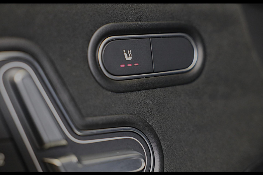 Mercedes-Benz A-Klasse 250 e AMG 45 Look / Memory / Elek Stoelen / Acc / Head Up / 360 Camera / Pano / 18 Inch