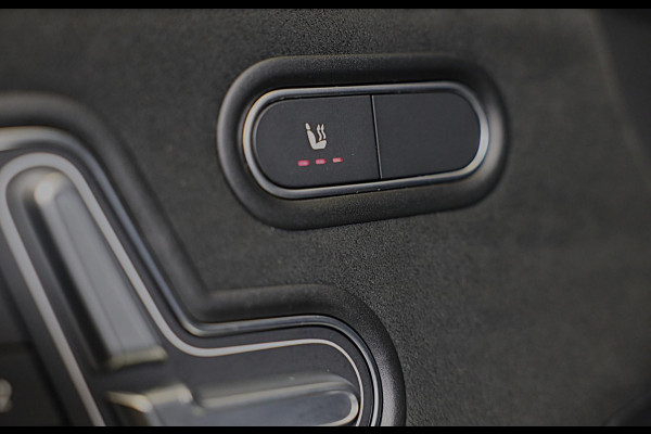 Mercedes-Benz A-Klasse 250 e AMG 45 Look / Memory / Elek Stoelen / Acc / Head Up / 360 Camera / Pano / 18 Inch