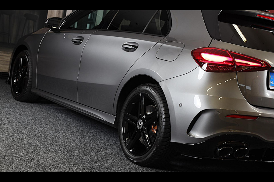 Mercedes-Benz A-Klasse 250 e AMG 45 Look / Memory / Elek Stoelen / Acc / Head Up / 360 Camera / Pano / 18 Inch