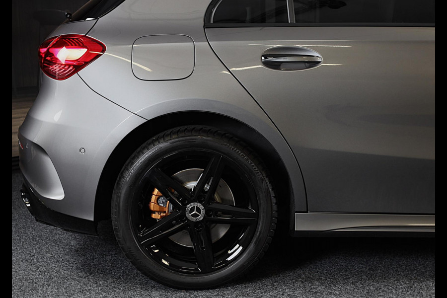 Mercedes-Benz A-Klasse 250 e AMG 45 Look / Memory / Elek Stoelen / Acc / Head Up / 360 Camera / Pano / 18 Inch