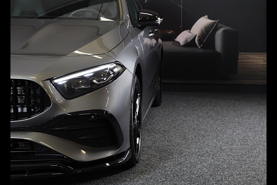 Mercedes-Benz A-Klasse 250 e AMG 45 Look / Memory / Elek Stoelen / Acc / Head Up / 360 Camera / Pano / 18 Inch