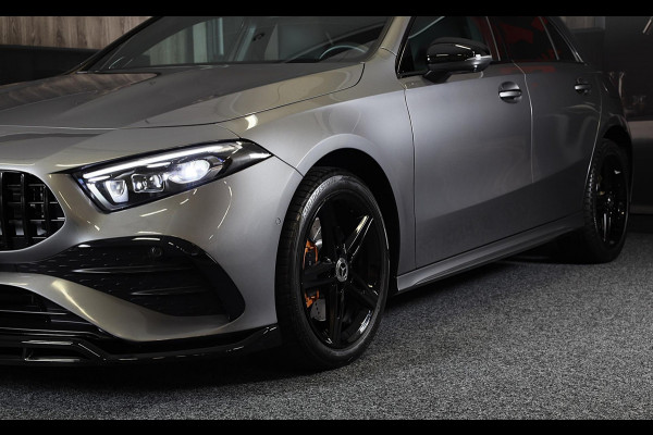 Mercedes-Benz A-Klasse 250 e AMG 45 Look / Memory / Elek Stoelen / Acc / Head Up / 360 Camera / Pano / 18 Inch