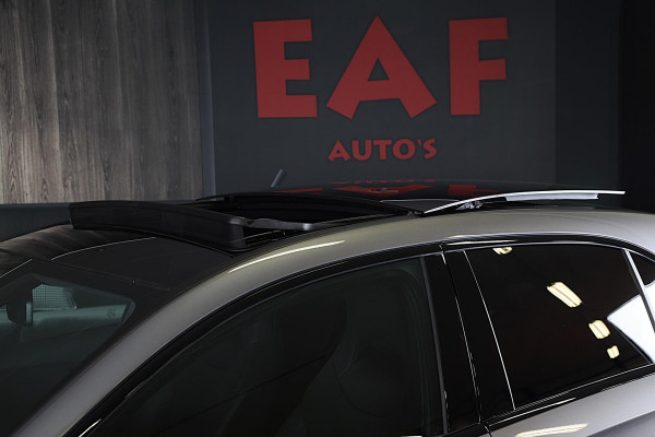 Mercedes-Benz A-Klasse 250 e AMG 45 Look / Memory / Elek Stoelen / Acc / Head Up / 360 Camera / Pano / 18 Inch