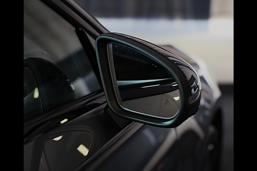 Mercedes-Benz A-Klasse 250 e AMG 45 Look / Memory / Elek Stoelen / Acc / Head Up / 360 Camera / Pano / 18 Inch