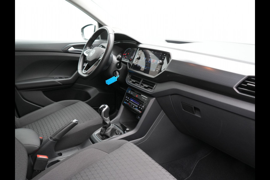 Volkswagen T-Cross 1.0 TSI Life 96pk Dealer O.H | Voorstoelen Verwarmd | Apple Carplay | Navigatie | DAB | Front Assist | Climate Control |