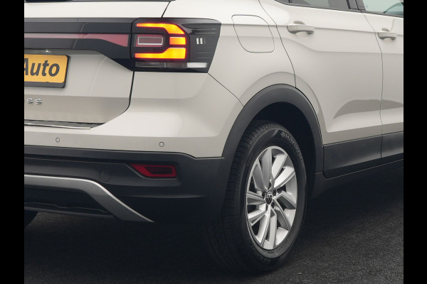 Volkswagen T-Cross 1.0 TSI Life 96pk Dealer O.H | Voorstoelen Verwarmd | Apple Carplay | Navigatie | DAB | Front Assist | Climate Control |