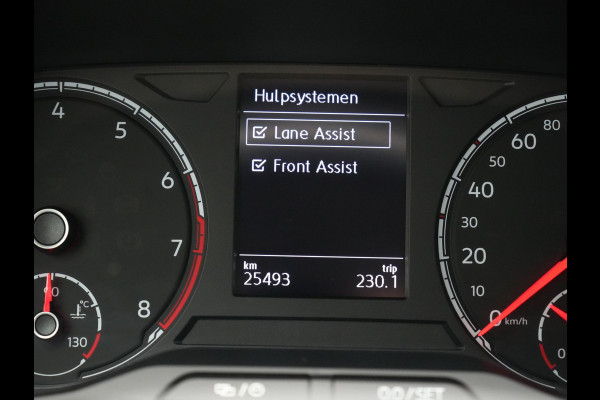 Volkswagen T-Cross 1.0 TSI Life 96pk Dealer O.H | Voorstoelen Verwarmd | Apple Carplay | Navigatie | DAB | Front Assist | Climate Control |