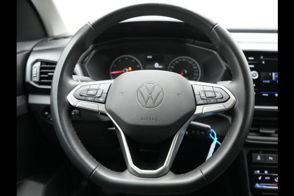 Volkswagen T-Cross 1.0 TSI Life 96pk Dealer O.H | Voorstoelen Verwarmd | Apple Carplay | Navigatie | DAB | Front Assist | Climate Control |