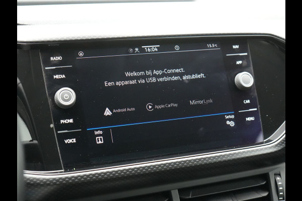 Volkswagen T-Cross 1.0 TSI Life 96pk Dealer O.H | Voorstoelen Verwarmd | Apple Carplay | Navigatie | DAB | Front Assist | Climate Control |