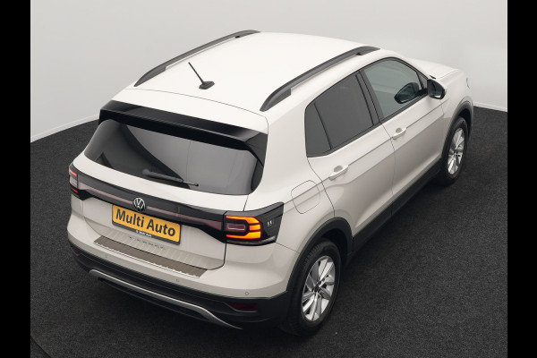Volkswagen T-Cross 1.0 TSI Life 96pk Dealer O.H | Voorstoelen Verwarmd | Apple Carplay | Navigatie | DAB | Front Assist | Climate Control |