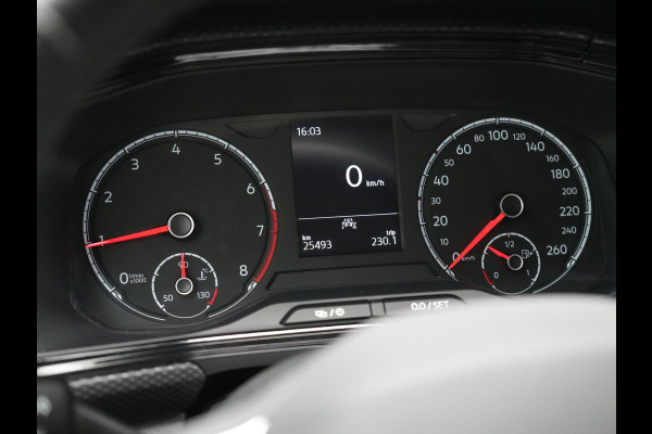 Volkswagen T-Cross 1.0 TSI Life 96pk Dealer O.H | Voorstoelen Verwarmd | Apple Carplay | Navigatie | DAB | Front Assist | Climate Control |