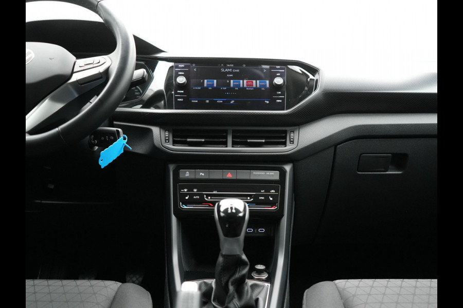 Volkswagen T-Cross 1.0 TSI Life 96pk Dealer O.H | Voorstoelen Verwarmd | Apple Carplay | Navigatie | DAB | Front Assist | Climate Control |