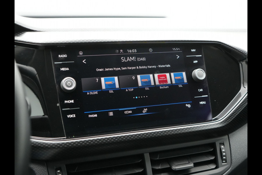 Volkswagen T-Cross 1.0 TSI Life 96pk Dealer O.H | Voorstoelen Verwarmd | Apple Carplay | Navigatie | DAB | Front Assist | Climate Control |