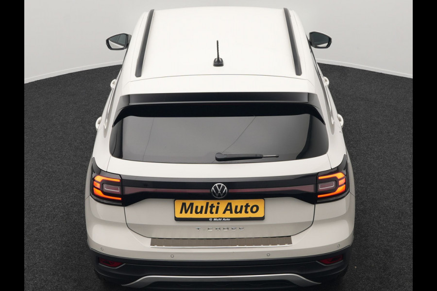 Volkswagen T-Cross 1.0 TSI Life 96pk Dealer O.H | Voorstoelen Verwarmd | Apple Carplay | Navigatie | DAB | Front Assist | Climate Control |
