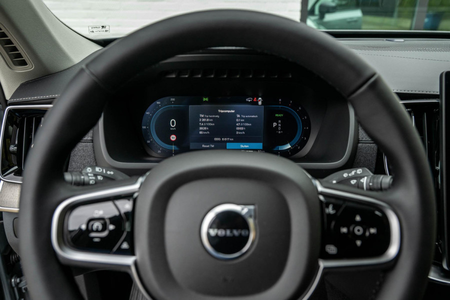 Volvo XC90 2.0 T8 AWD Plus Dark Luchtvering Stoelventilatie