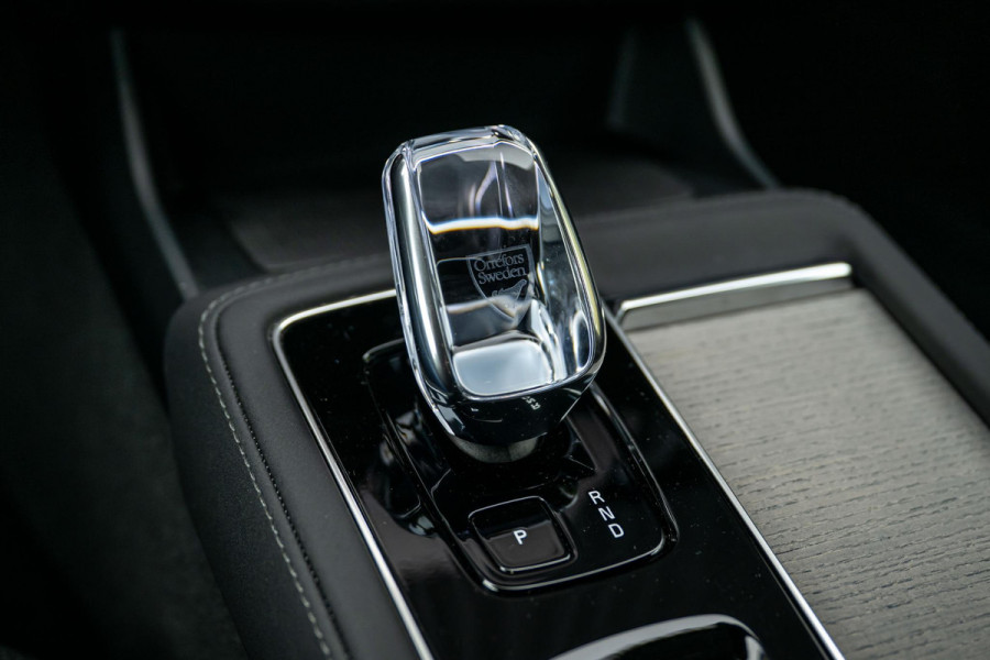 Volvo XC90 2.0 T8 AWD Plus Dark Luchtvering Stoelventilatie