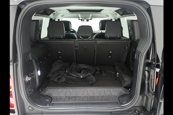 Land Rover Defender 110 2.0 P400e 110 Carpathian | Panoramadak | Black Design | Luchtvering | 360 | Adaptive | Trekhaak