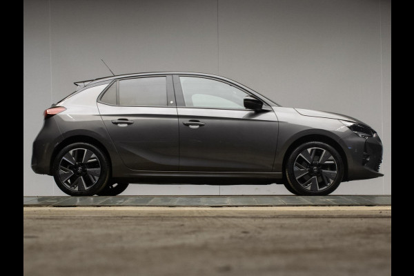 Opel CORSA-E GS Line 50 kWh Sport (APPLE CARPLAY,NAVI,DIGITALE COCKPIT,CRUISE,SPORTSTOELEN,CAMERA,GETINT,NETTESTAAT)