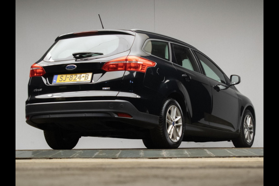 Ford FOCUS Wagon 1.0 Lease Sport Edition (APPLE CARPLAY,NAVI,CRUISE,SPORTSTOELEN,LM VELGEN,PDC,GETINT,NETTESTAAT) Ford FOCUS Wagon 1.0 Lease Sport Edition (APPLE CARPLAY,NAVI,CRUISE,SPORTSTOELEN,LM VELGEN,PDC,GETINT,NETTESTAAT)