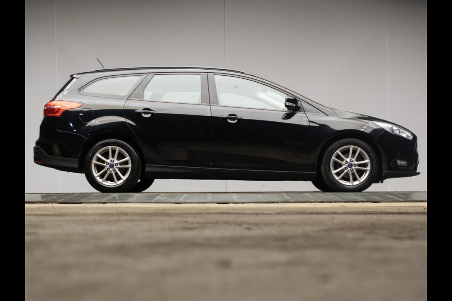 Ford FOCUS Wagon 1.0 Lease Sport Edition (APPLE CARPLAY,NAVI,CRUISE,SPORTSTOELEN,LM VELGEN,PDC,GETINT,NETTESTAAT) Ford FOCUS Wagon 1.0 Lease Sport Edition (APPLE CARPLAY,NAVI,CRUISE,SPORTSTOELEN,LM VELGEN,PDC,GETINT,NETTESTAAT)