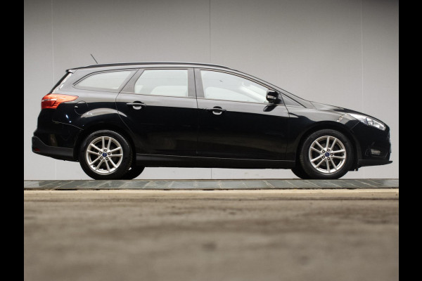 Ford FOCUS Wagon 1.0 Lease Sport Edition (APPLE CARPLAY,NAVI,CRUISE,SPORTSTOELEN,LM VELGEN,PDC,GETINT,NETTESTAAT) Ford FOCUS Wagon 1.0 Lease Sport Edition (APPLE CARPLAY,NAVI,CRUISE,SPORTSTOELEN,LM VELGEN,PDC,GETINT,NETTESTAAT)