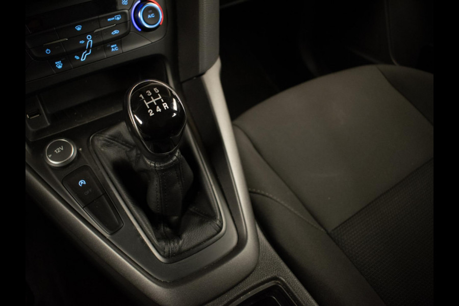 Ford FOCUS Wagon 1.0 Lease Sport Edition (APPLE CARPLAY,NAVI,CRUISE,SPORTSTOELEN,LM VELGEN,PDC,GETINT,NETTESTAAT) Ford FOCUS Wagon 1.0 Lease Sport Edition (APPLE CARPLAY,NAVI,CRUISE,SPORTSTOELEN,LM VELGEN,PDC,GETINT,NETTESTAAT)