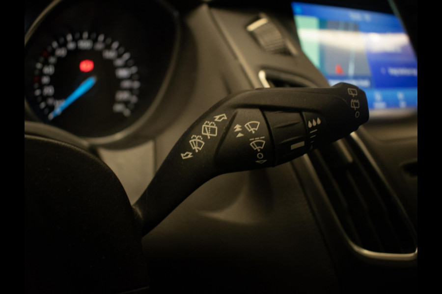 Ford FOCUS Wagon 1.0 Lease Sport Edition (APPLE CARPLAY,NAVI,CRUISE,SPORTSTOELEN,LM VELGEN,PDC,GETINT,NETTESTAAT) Ford FOCUS Wagon 1.0 Lease Sport Edition (APPLE CARPLAY,NAVI,CRUISE,SPORTSTOELEN,LM VELGEN,PDC,GETINT,NETTESTAAT)